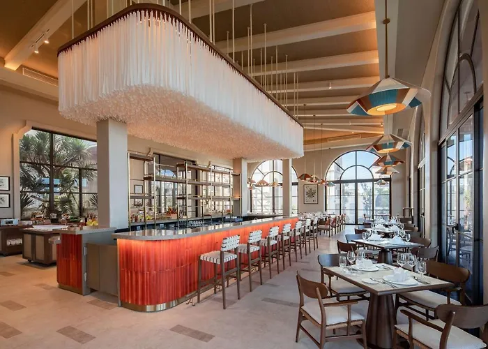 Radisson Khách sạn