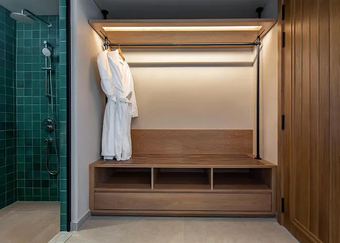 Radisson Khách sạn 4*