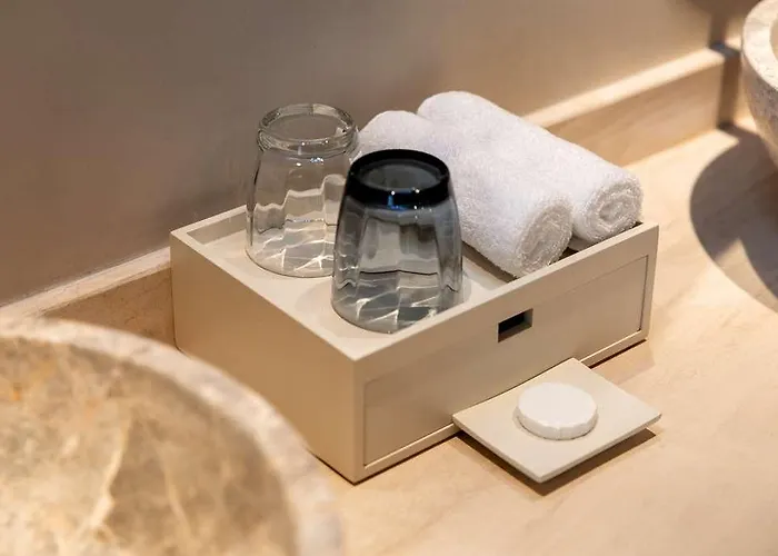 Khách sạn Radisson