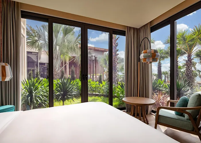 Radisson Khách sạn 4*